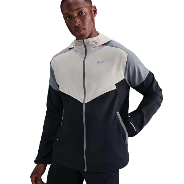 Nike Impossibly Light Windrunner Running Jacket - Lightbone